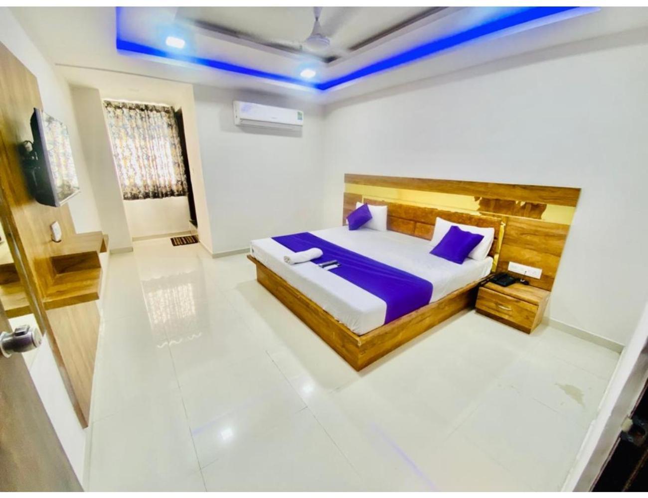Hotel Paradise, Naroda Ahmedabad Bagian luar foto